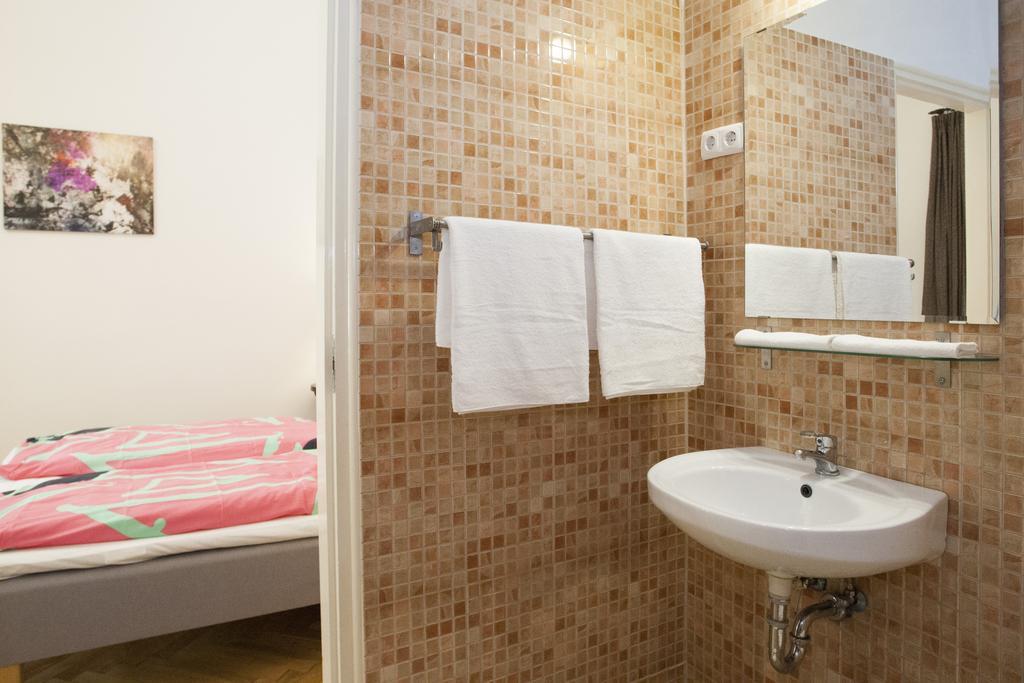 Carolyn Apartman In The Old City Apartment บูดาเปสต์ ภายนอก รูปภาพ