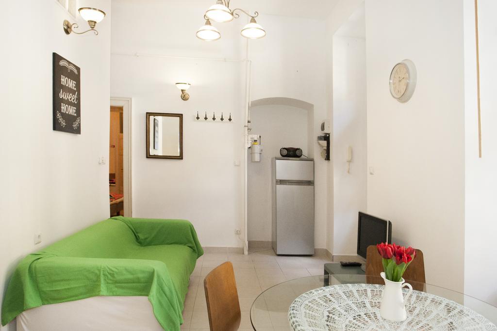 Carolyn Apartman In The Old City Apartment บูดาเปสต์ ภายนอก รูปภาพ