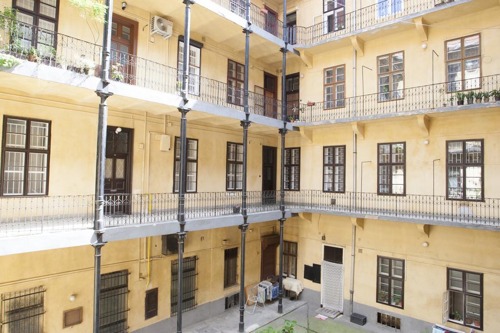 Carolyn Apartman In The Old City Apartment บูดาเปสต์ ภายนอก รูปภาพ