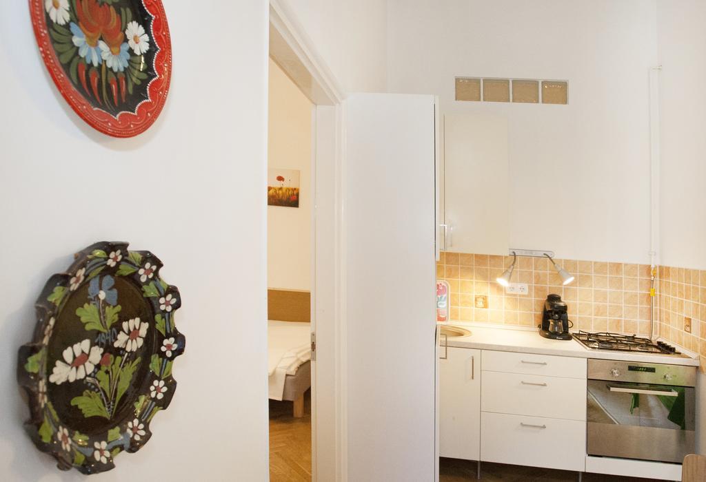 Carolyn Apartman In The Old City Apartment บูดาเปสต์ ภายนอก รูปภาพ