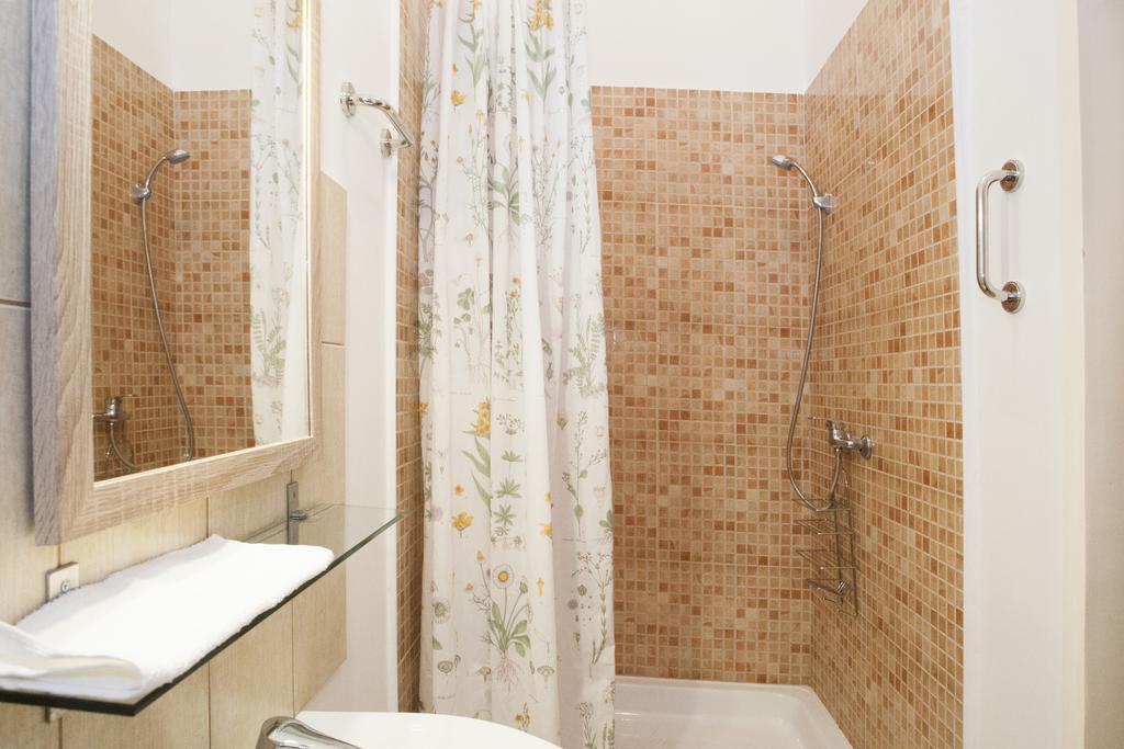 Carolyn Apartman In The Old City Apartment บูดาเปสต์ ภายนอก รูปภาพ